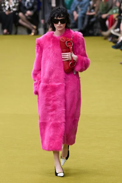 Look 38